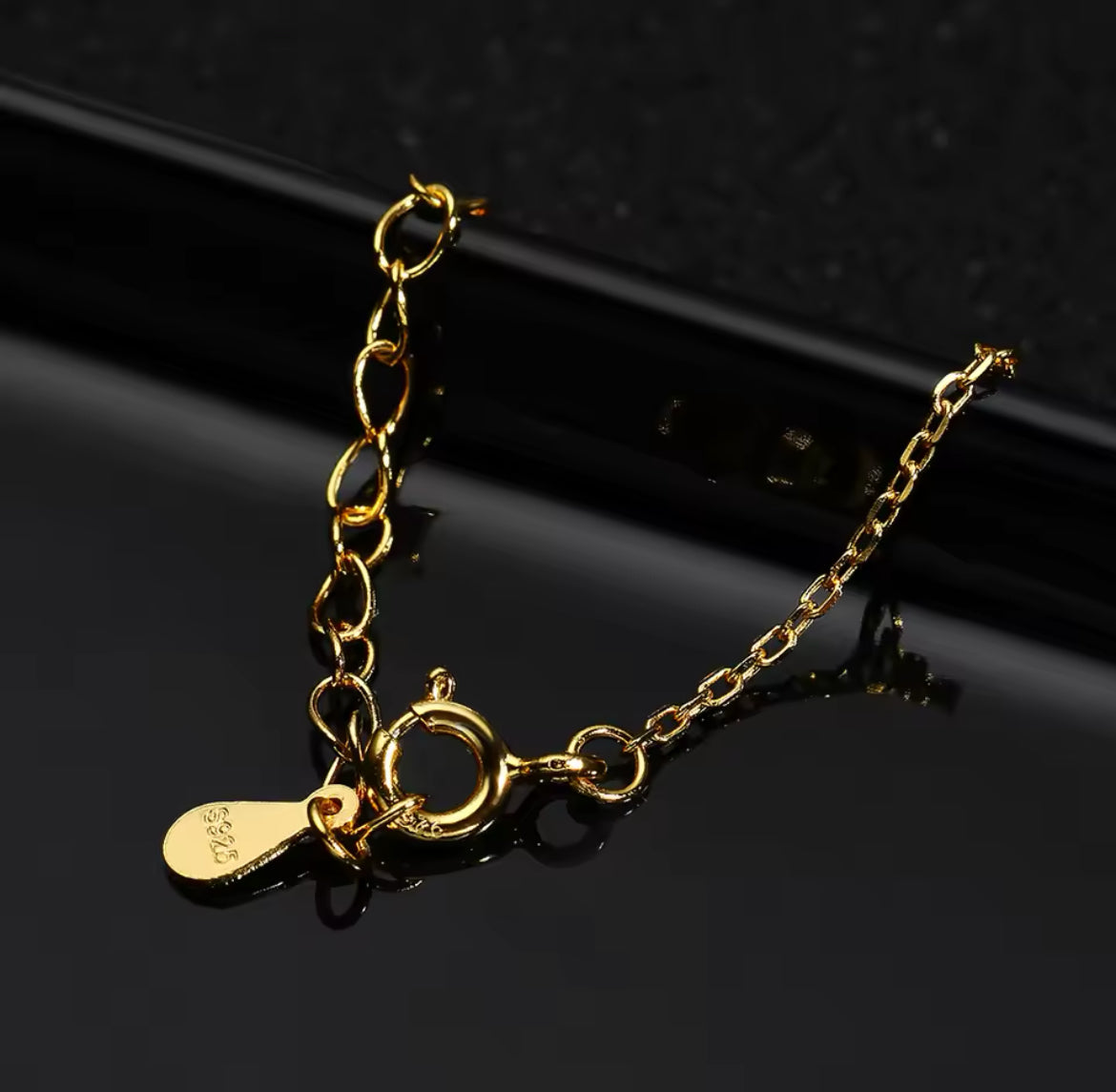 Collier Moissanite Éclat Royal – plaqué Or 18k